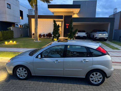 Ford Focus Ghia/ XR 2.0 /Ghia 2.0 16V Flex 5p