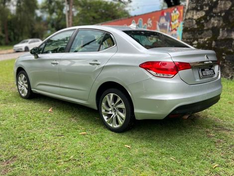 Citroën C4 LOUNGE Tendance 2.0 Flex 4p Mec.