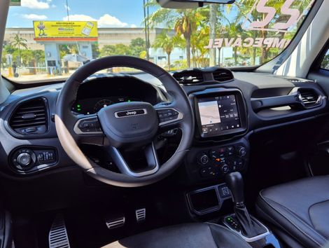 Jeep Renegade Long. T270 1.3 TB 4x2 Flex Aut.