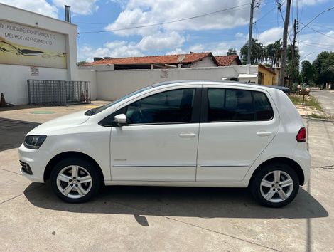 VolksWagen Fox Highline1.6 Flex 16V 5p