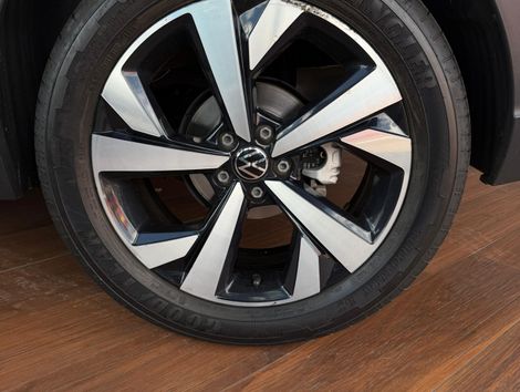 VolksWagen Nivus Highline 1.0 200 TSI Flex Aut.