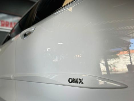 Chevrolet ONIX SEDAN Plus LT 1.0 12V Flex 4p Mec.