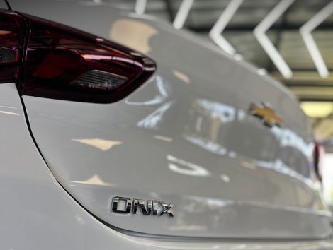 Chevrolet ONIX SEDAN Plus LT 1.0 12V Flex 4p Mec.
