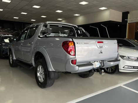 Mitsubishi L200 Triton HPE 3.2 CD TB Int.Diesel Mec