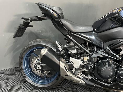 KAWASAKI Z 900