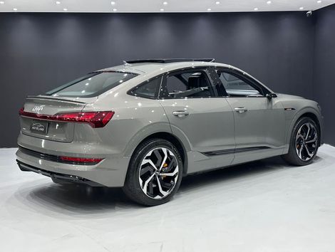 Audi E-TRON Sportb. Perf.Black Aut.(Elétrico)