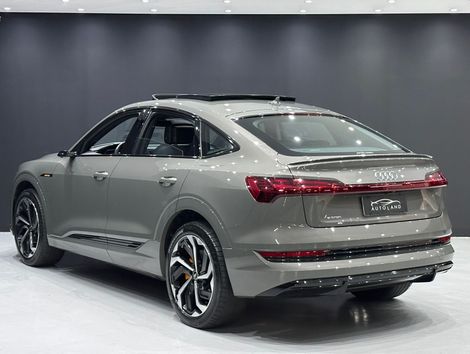Audi E-TRON Sportb. Perf.Black Aut.(Elétrico)