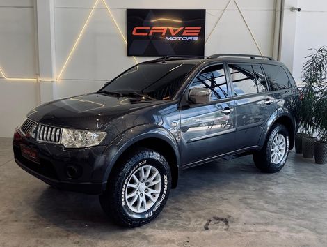 Mitsubishi Pajero DAKAR 3.2 4x4 T.I. Dies. 5p Aut.