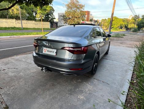 Volkswagen JETTA R-Line 250 TSI 1.4 Flex 16V Aut.