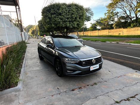 Volkswagen JETTA R-Line 250 TSI 1.4 Flex 16V Aut.