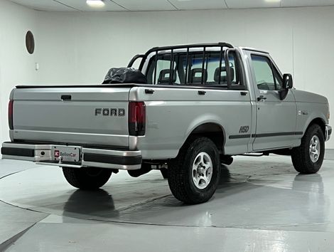 Ford f1000 xlt