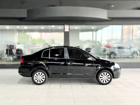 VolksWagen Polo Sedan 1.6 Mi Total Flex 8V 4p