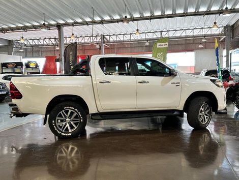 Toyota Hilux CD SRV 4x4 2.7 Flex 16V Aut.