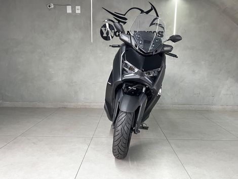 YAMAHA XMAX 250 CONNECTED 