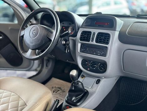 Renault Clio Privilège Hi-Flex 1.6 16V 5p