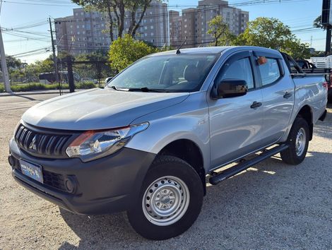 Mitsubishi L200 Triton Sport GLX 2.4 CD Diesel Mec.