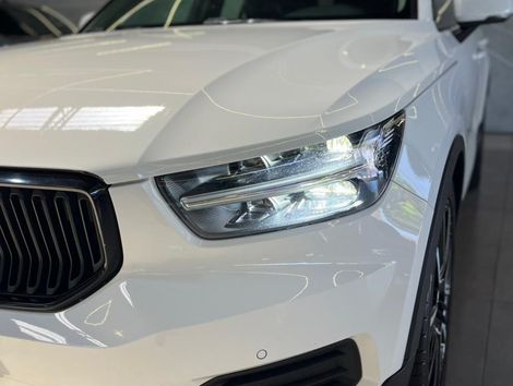 Volvo XC 40 T-5 MOMENTUM 2.0