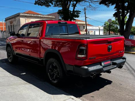 RAM 1500 REBEL 5.7 HEMI CD V8 4x4 Aut.