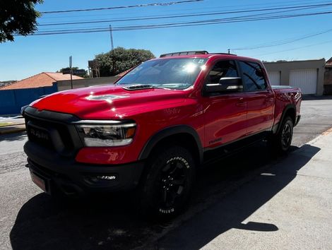 RAM 1500 REBEL 5.7 HEMI CD V8 4x4 Aut.
