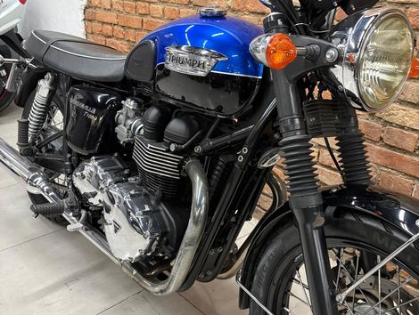 TRIUMPH BONNEVILLE T100 