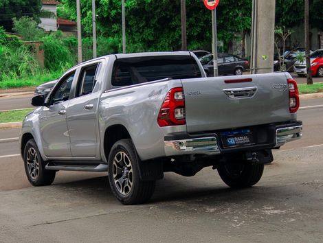 Toyota Hilux CD SRX 4x4 2.8 TDI 16V Diesel Aut.