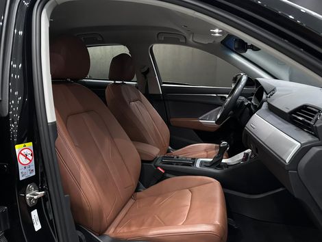 Audi Q3 Performance 2.0 TFSI Tiptr. Quattro