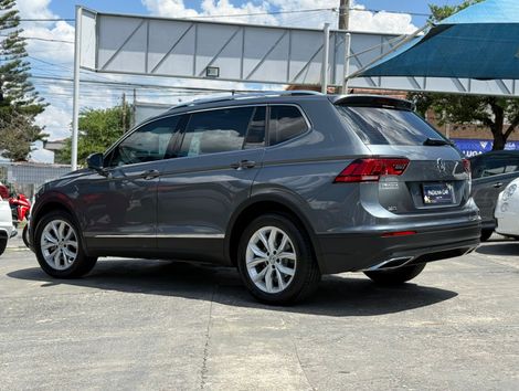 VolksWagen TIGUAN Allspac Comf 250 TSI 1.4 Flex