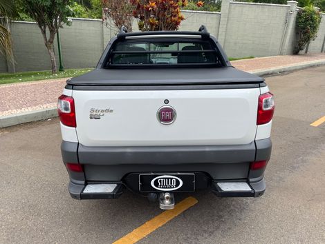 Fiat Strada Freedom 1.4 Flex 8V CD