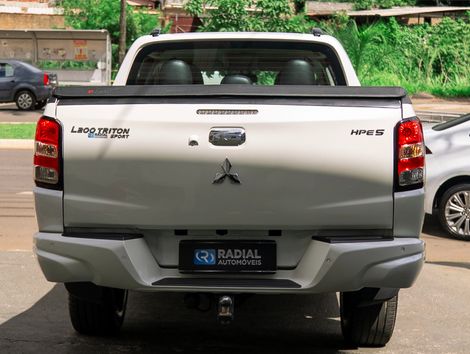 Mitsubishi L200 Triton Sport HPE-S 2.4 CD Dies. Aut