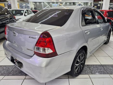 Toyota ETIOS PLATINUM Sed. 1.5 Flex 16V 4p Aut.