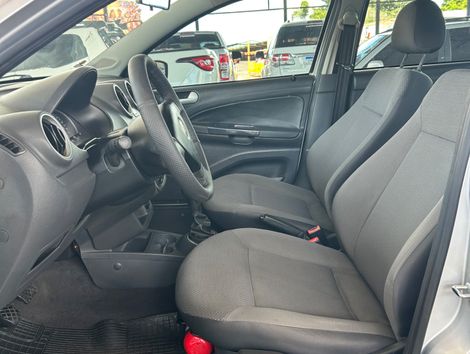 VolksWagen VOYAGE TREND 1.6 Mi Total Flex 8V 4p