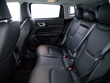 Jeep COMPASS LONG. T270 1.3 TB 4x2 Flex Aut.