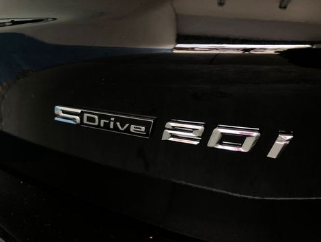 BMW X1 SDRIVE 20i X-Line 2.0 TB Active Flex