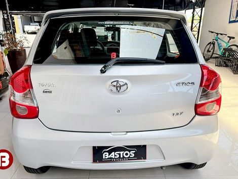 Toyota ETIOS 1.3 Flex 16V 5p Mec.