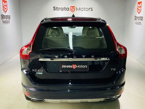 Volvo XC 60 T-5 MOMENTUM 2.0 245cv FWD 5p