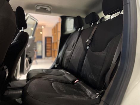 Jeep Renegade 1.8 4x2 Flex 16V Aut.