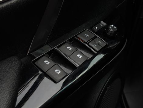 Toyota Hilux SW4 SRX 4x4 2.8 TDI 16V Dies. Aut.