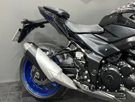 SUZUKI GSX-S 750