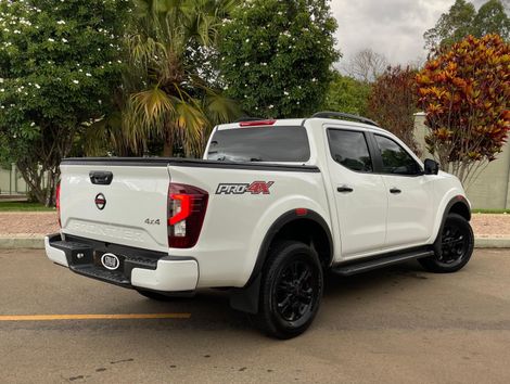 Nissan Frontier PRO4X CD 4x4 2.3 Bi-TB Die. Aut