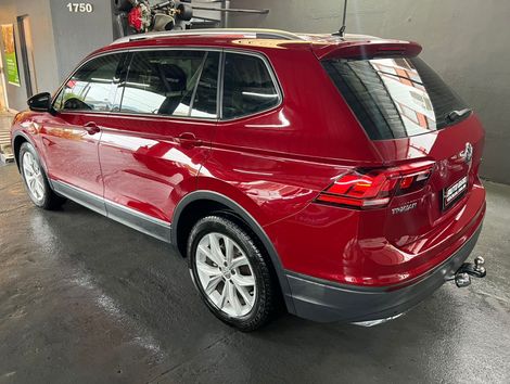 VolksWagen TIGUAN Allspac Comf 250 TSI 1.4 Flex