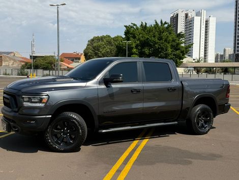 RAM 1500 REBEL 5.7 HEMI CD V8 4x4 Aut.