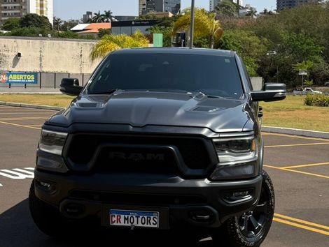 RAM 1500 REBEL 5.7 HEMI CD V8 4x4 Aut.