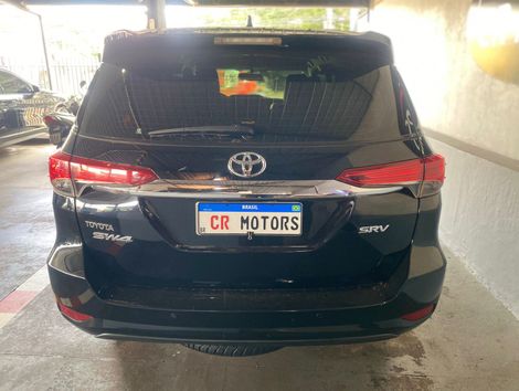 Toyota Hilux SW4 SR 4x2 2.7/ 2.7 Flex 16V Aut.