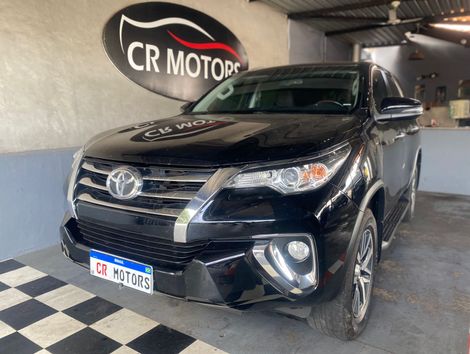 Toyota Hilux SW4 SR 4x2 2.7/ 2.7 Flex 16V Aut.