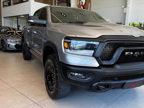 RAM 1500 REBEL 5.7 HEMI CD V8 4x4 Aut.