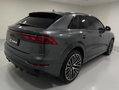 Audi Q8 Perf.Black 3.0 TFSI Quat. S-tr/(Híb.)