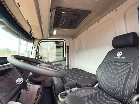 VOLKSWAGEN 24-250 E Constellation 3-Eixos 2p (diese