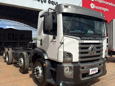 VOLKSWAGEN 24-250 E Constellation 3-Eixos 2p (diese