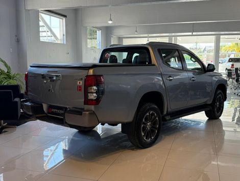 Mitsubishi TRITON SPORT HPE S