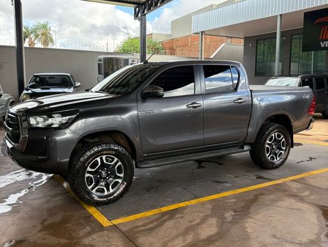 Toyota Hilux CD SRV 4x2 2.7 Flex 16V Aut.